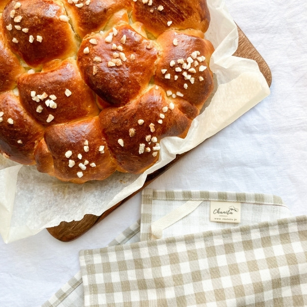 Beautiful tea towels that make you want to cook more