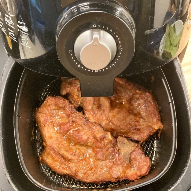 Recette Air fryer porc croustillant à la sauce de poisson (moo tod nam pla หมูทอดน้ำปลา หมอทอด)
