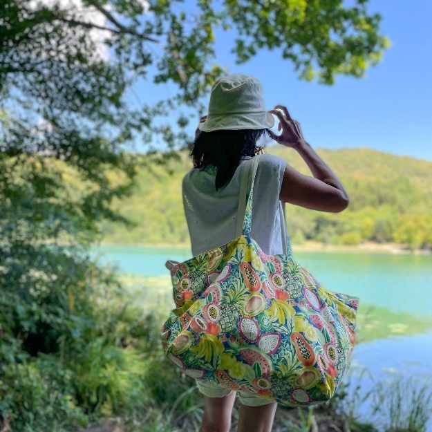 Se préparer pour une journée à la plage ou au lac. Rapide et bien organisé.