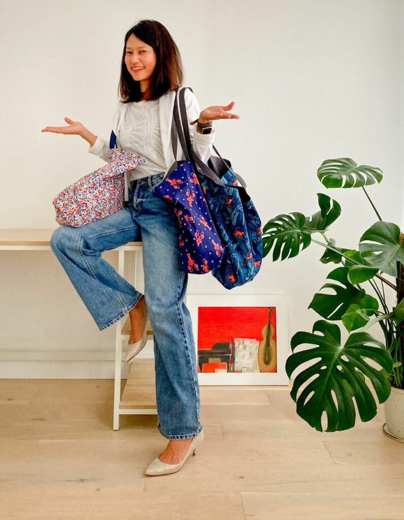 Chanita, créatrice textile artisanale à Bordeaux avec ses sacs en tissu faits main